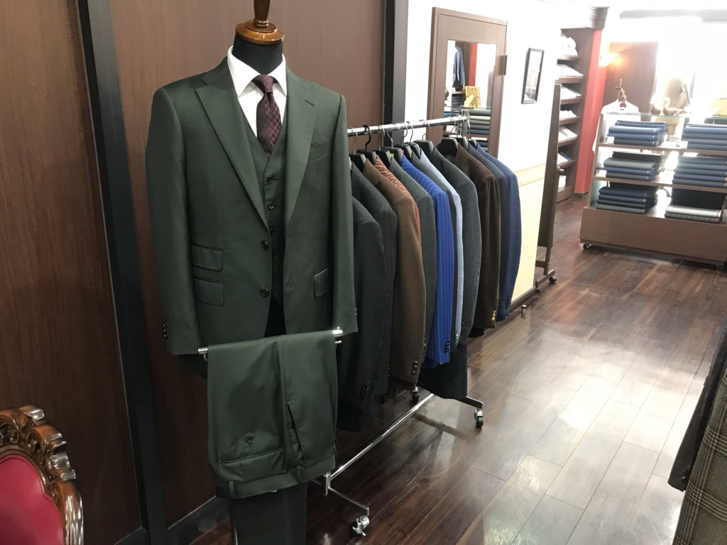 グリーン3Pスーツ『CANONICO』 並木通り(広島) | オーダースーツ専門店 